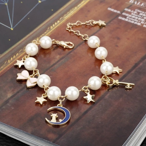 Jewelry - 🌙Sailor Moon charm bracelet